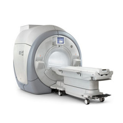 GE Optima MR450w 1.5T MRI System